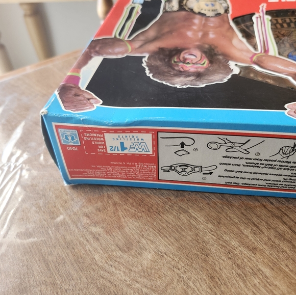 WWF WWE Official Championship Belt with Ultimate Warrior Hasbro - Picture 8 of 14